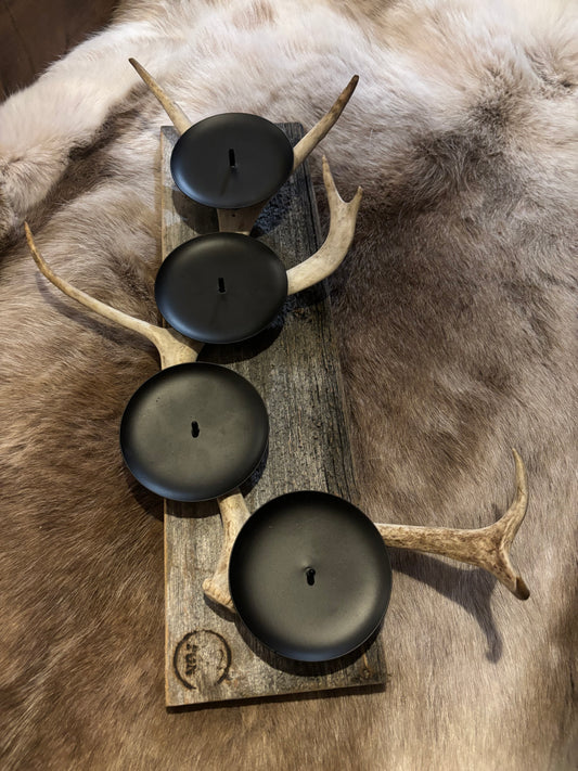 Adventsstake av reinsdyrgevir.