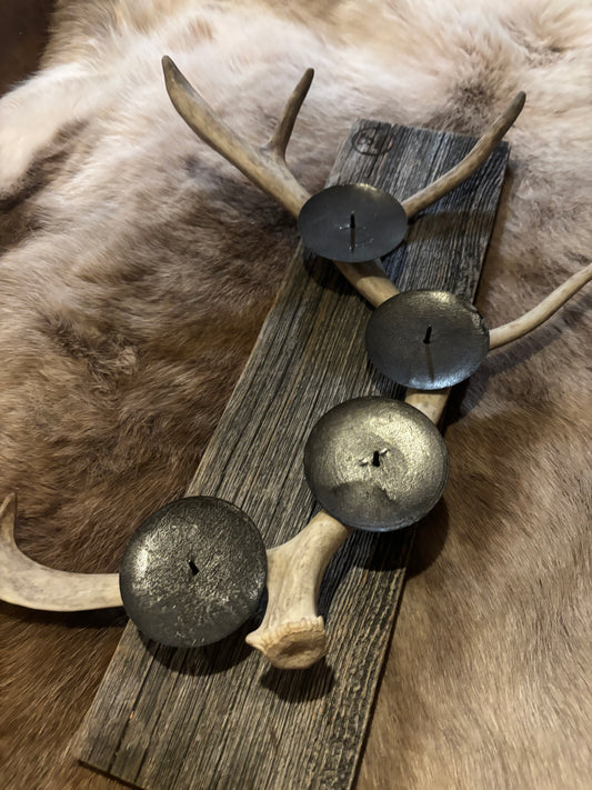 Adventsstake av reinsdyrgevir.